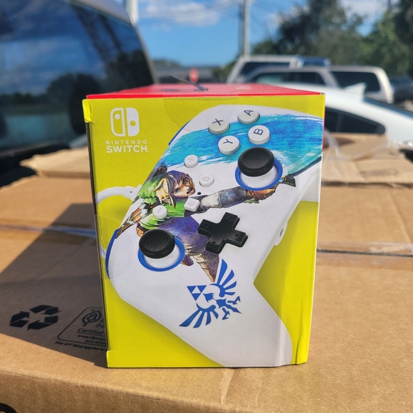 Nintendo Switch Zelda PowerA Enhanced Wired Controller And Slim Case - Picture 2 of 4